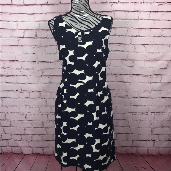 LOFT Dresses & Skirts - Ann Taylor LOFT Dress w/pockets Size 12